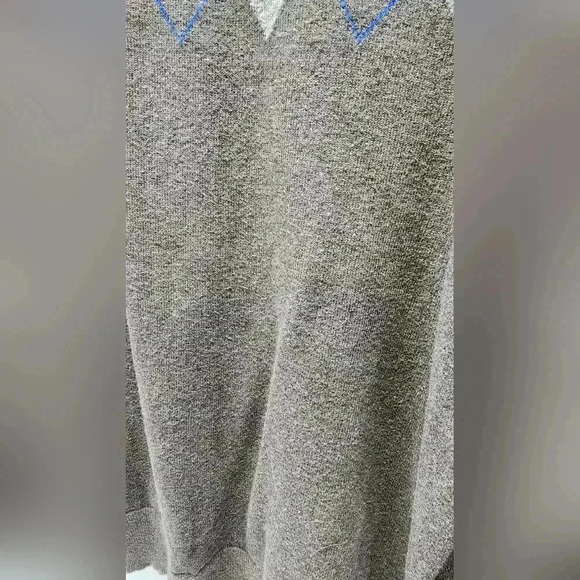 GAP MEN'S V-NECK SWEATER, LARGE - Picture 10 of 16